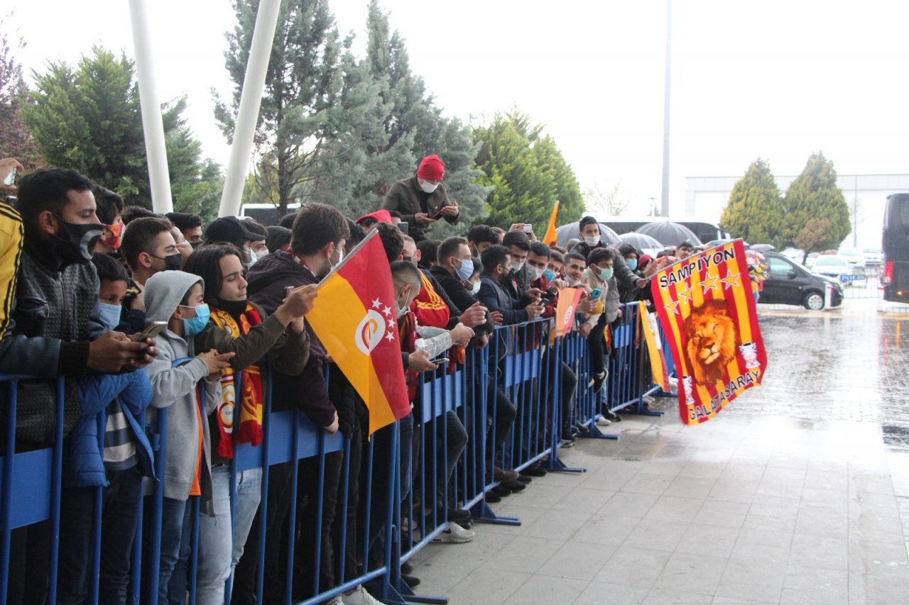 Galatasaray, Hatay’a Geldi