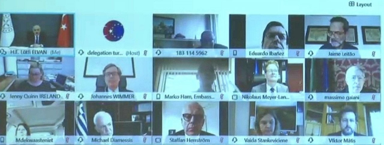 Hazine Ve Maliye Bakanı Elvan, Ab Üyesi Ülkelerin Büyükelçileriyle Bir Araya Geldi