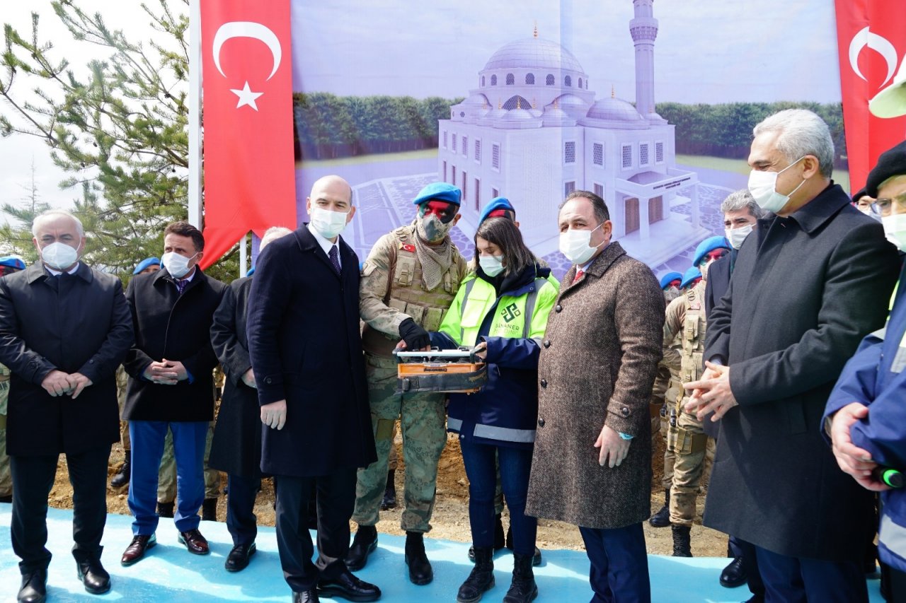 Bakan Soylu, Askeriye İçerisine Yapılacak Caminin Temelini Attı