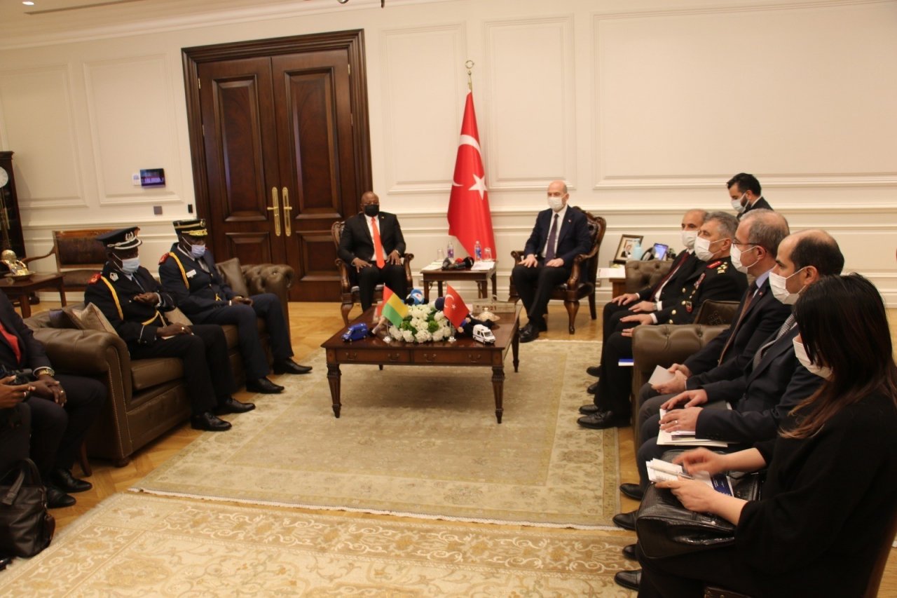 Bakan Soylu, Gine Bissaulu Mevkidaşı Cande’yi Kabul Etti