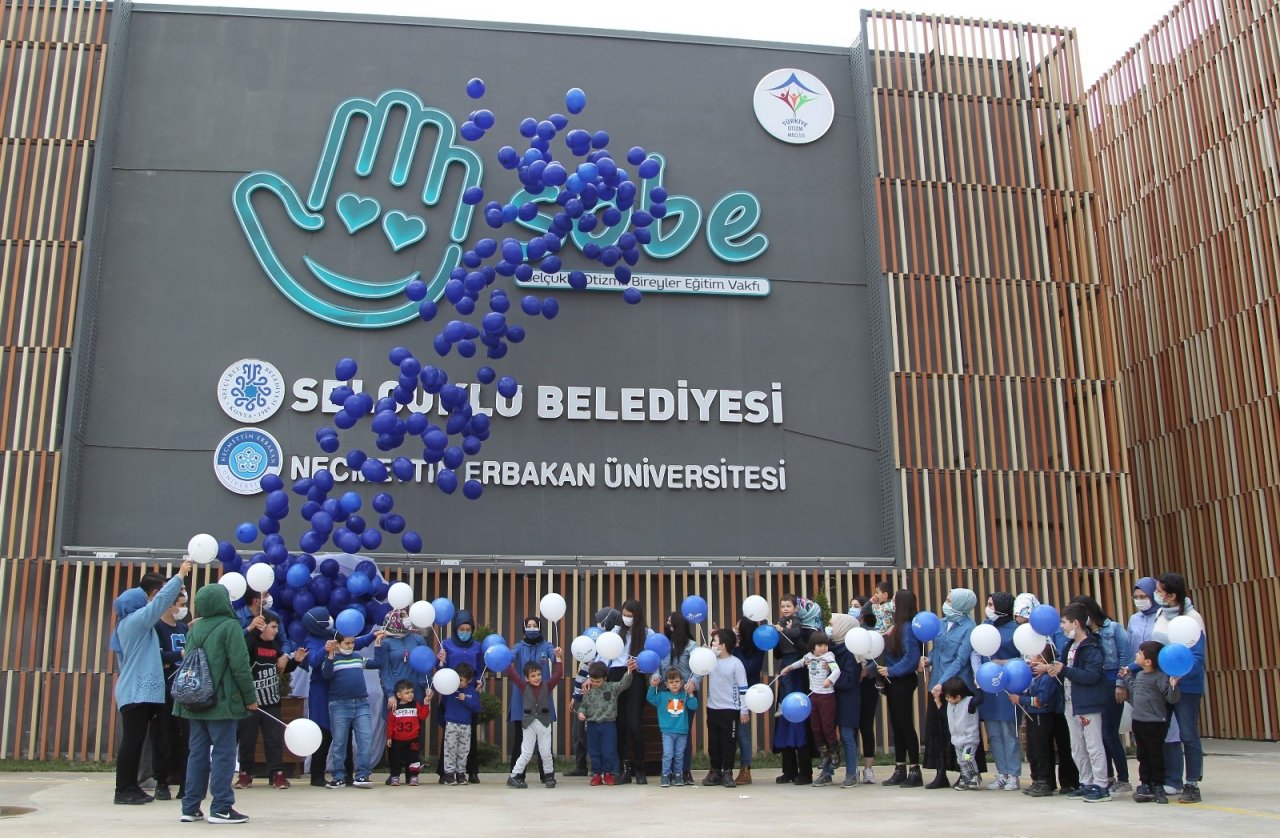 Otizmli Bireyler Ve Aileleri Bir Gün Değil Her Gün Anlayış Bekliyor