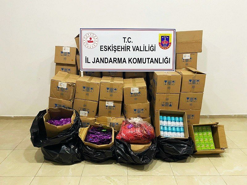 Sağlığa Zararlı Et Ve Dezenfektan Bulunan Depoya Jandarma Baskını