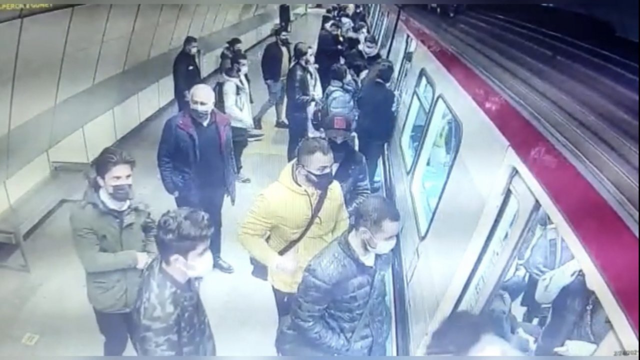 İ̇stanbul’da Hırsızlık İçin Çocukları Kullanan “toplu Taşıma Çetesi” Çökertildi