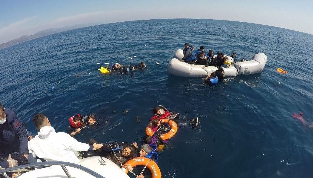 Çanakkale Açıklarından 40 Düzensiz Göçmen, Yunanistan Unsurlarınca Ölüme Terk Edildi