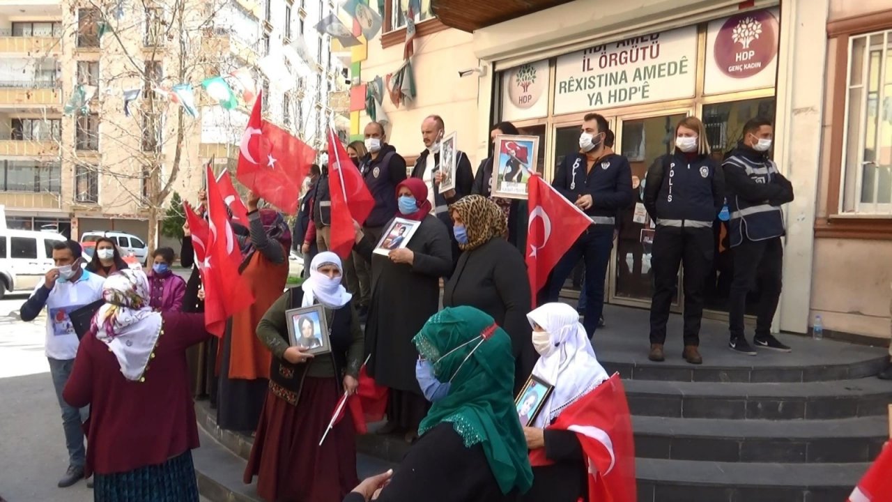Evlat Nöbetindeki Babadan Oğluna Teslim Ol Çağrısı