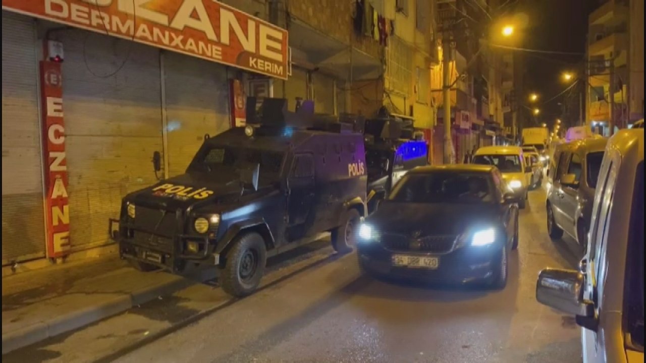 İ̇ki Grup Çatıştı, 10 Yaşındaki Çocuk Arada Kaldı