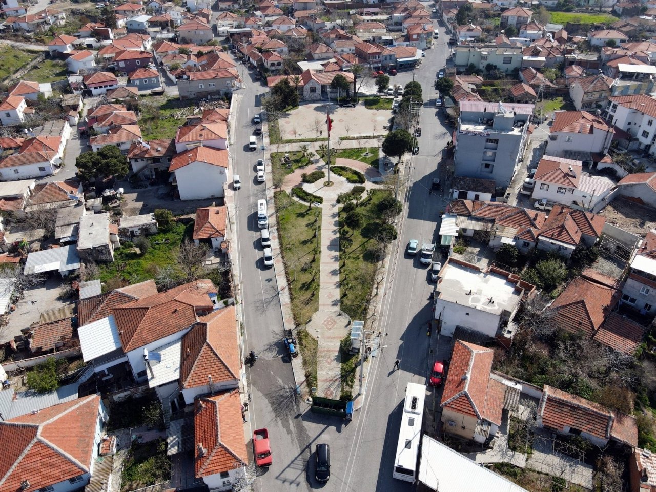 Aliağa Belediyesinden Helvacı’ya Tarihi Meydan Projesi