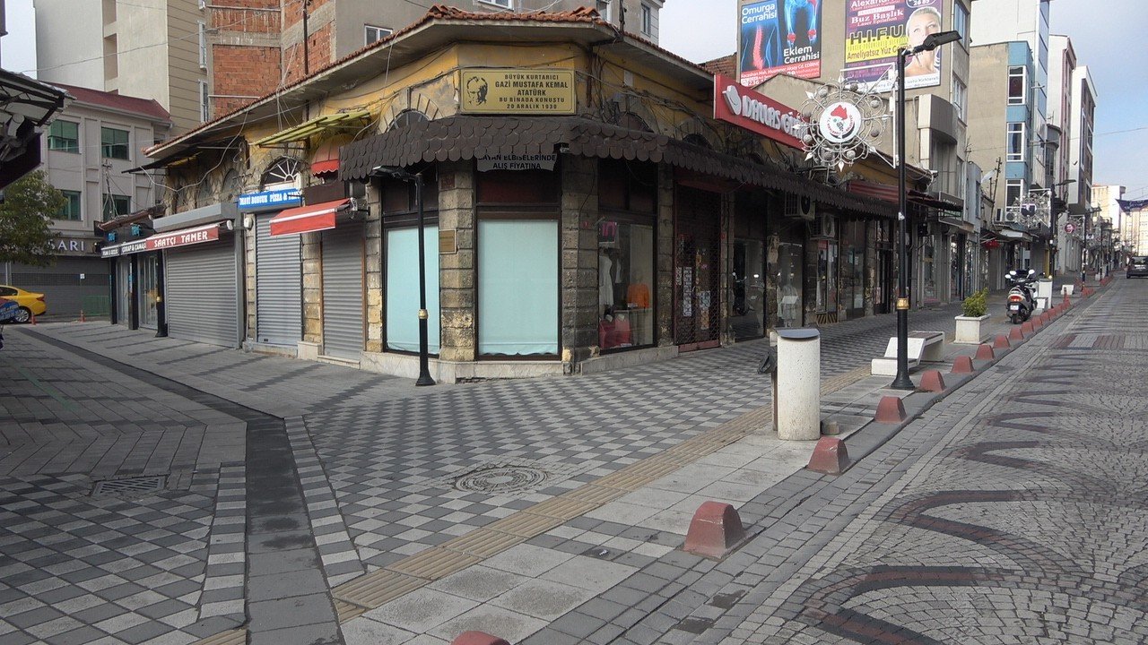 Kırklareli Sokağa Çıkma Kısıtlamasına Büyük Oranda Riayet Ediliyor
