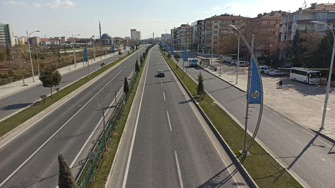 Malatya Sokakları 1 Ay Aradan Sonra Yeniden Boş Kaldı