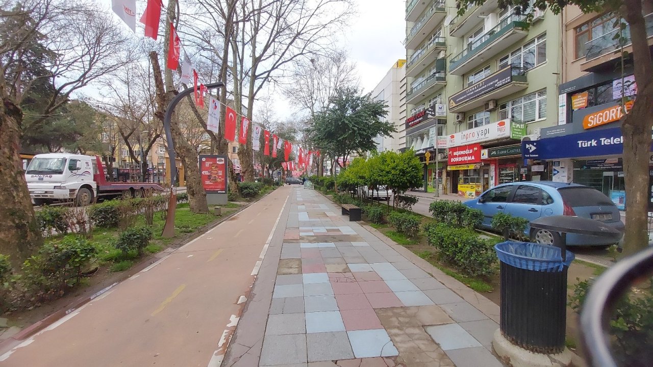 Haftalar Sonra Yeniden Başlayan Cumartesi Kısıtlaması İle Sokaklar Boş Kaldı