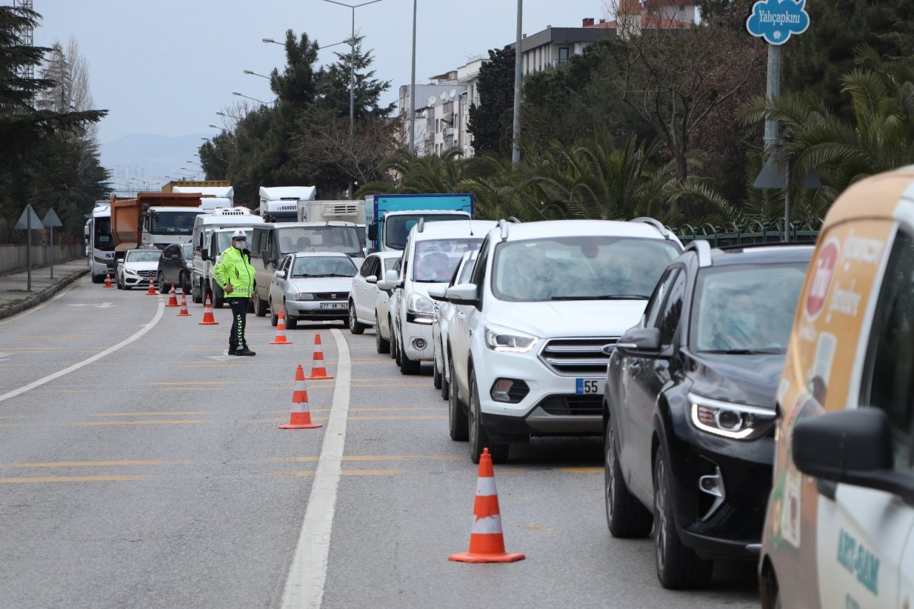 Samsun’da Kısıtlamada ‘hes Kodsuz Kuş Uçmadı’