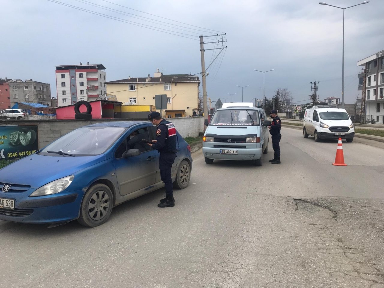 İ̇lkadım Jandarma’dan Hes Kodu Sorgulaması Ve Sokağa Çıkma Yasağı Uygulaması