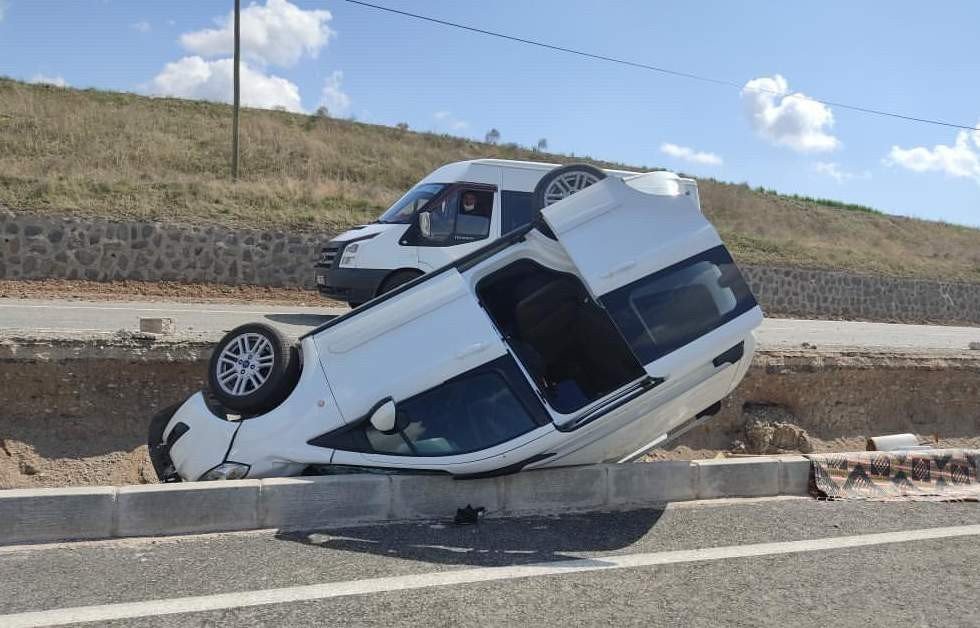 Siirt’te Meydana Gelen Trafik Kazasında 3 Kişi Yaralandı