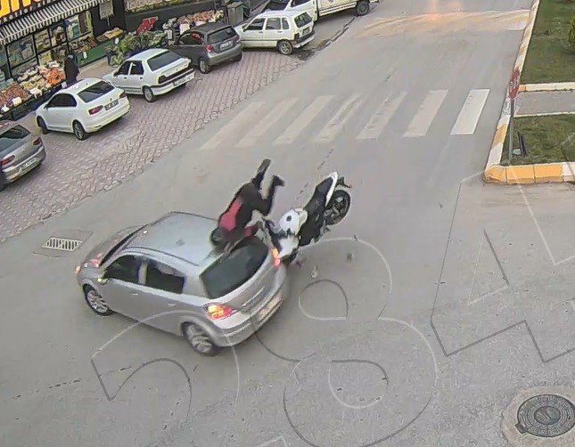 Tokat’ta Feci Motosiklet Kazası Kameralara Yansıdı