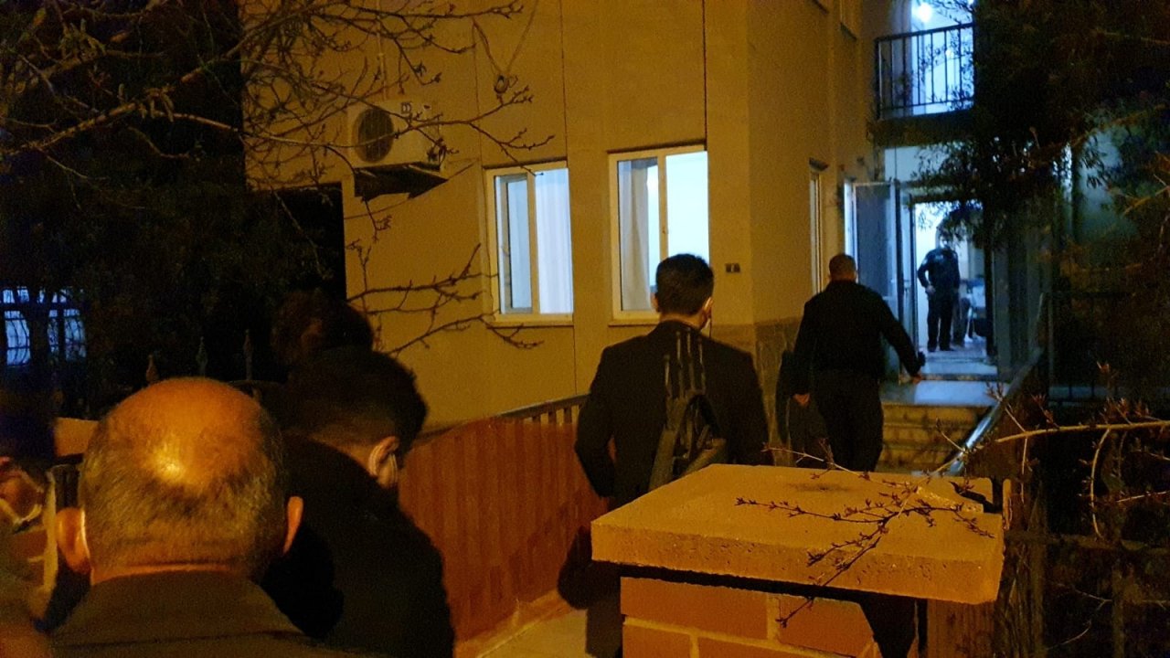 Sahil Kenarında Ölü Bulunan Kaymakam Kurt’un Cenazesi Adli Tıp’a Kaldırıldı