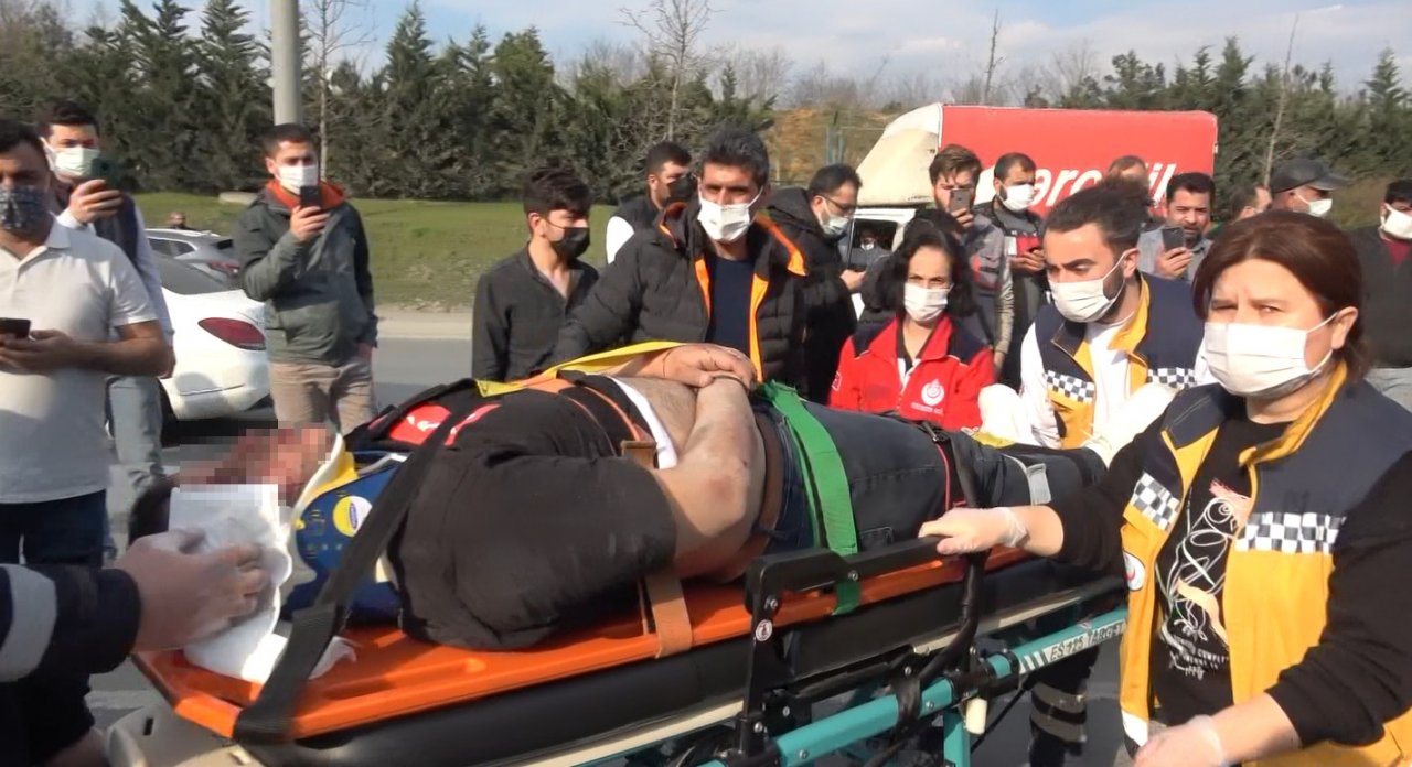 Hafriyat Kamyonu İle Otomobil Çarpıştı: 1 Yaralı