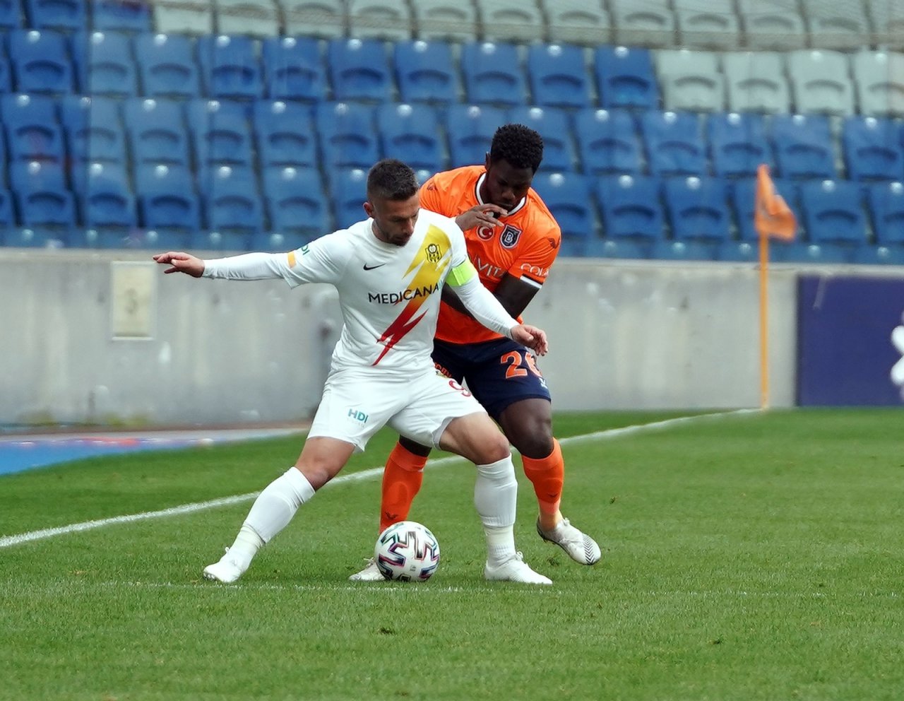 Süper Lig: Medipol Başakşehir: 1 - Yeni Malatyaspor: 0 (i̇lk Yarı)