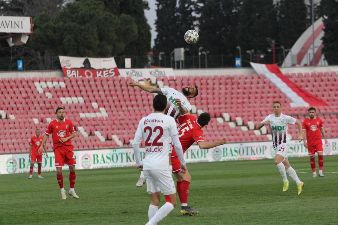 Tff 1. Lig: Aydeniz Et Balıkesirspor: 1 - Bandırmaspor: 1 (i̇lk Yarı)