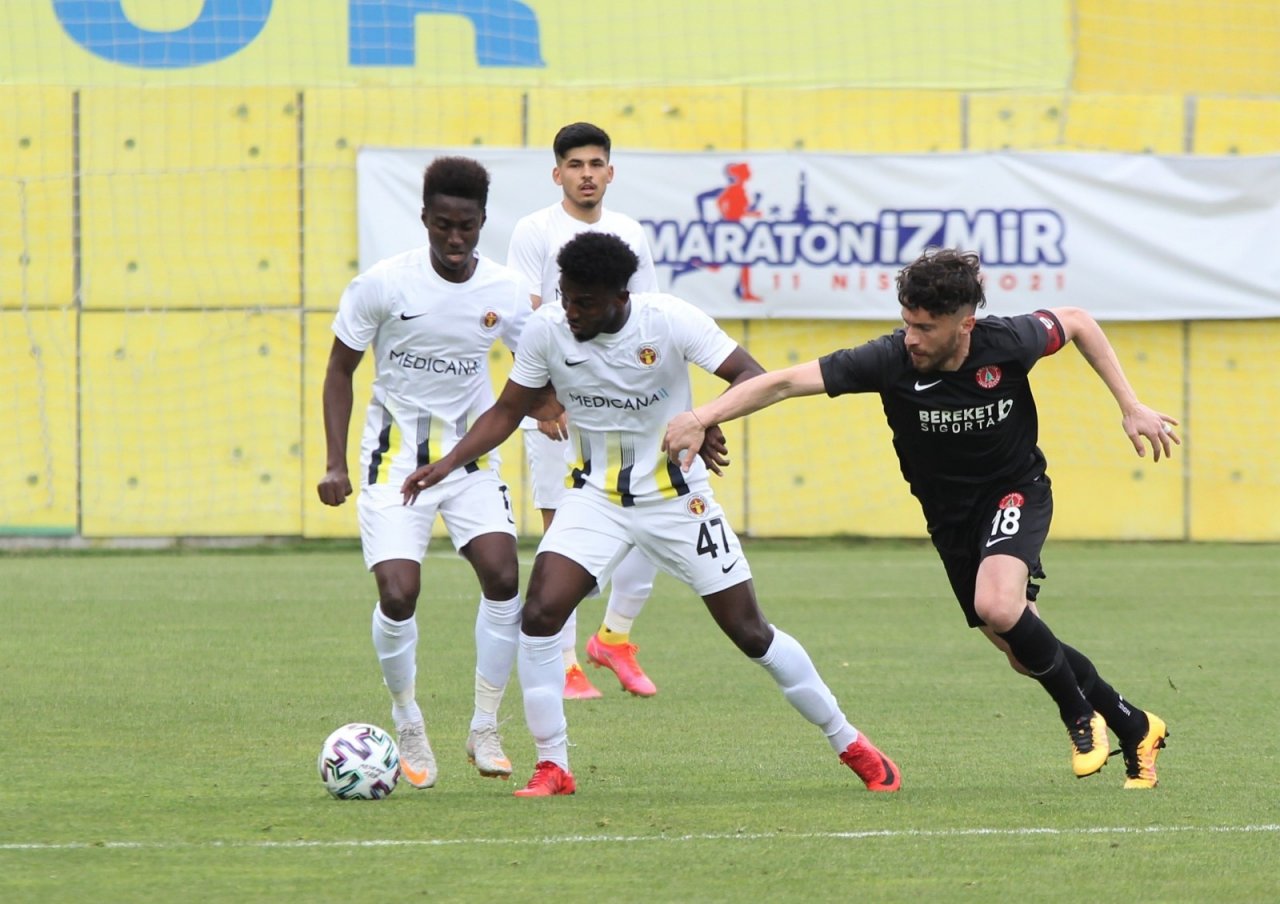 Tff 1. Lig: Menemenspor: 1 - Ümraniyespor: 1