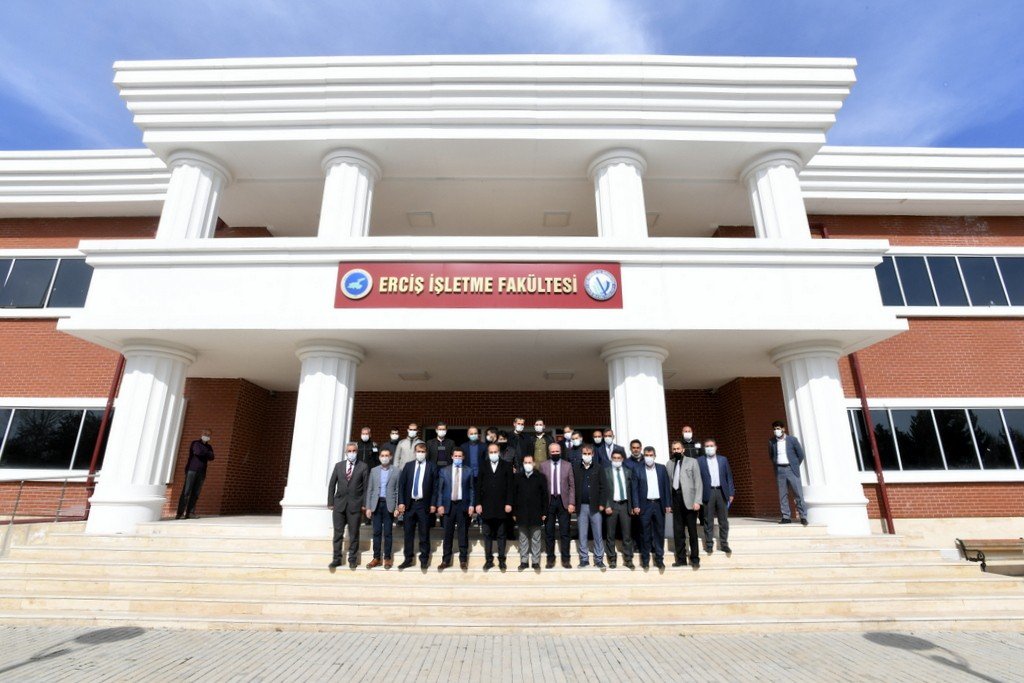Rektör Şevli Erciş’te Bir Dizi Ziyarette Bulundu