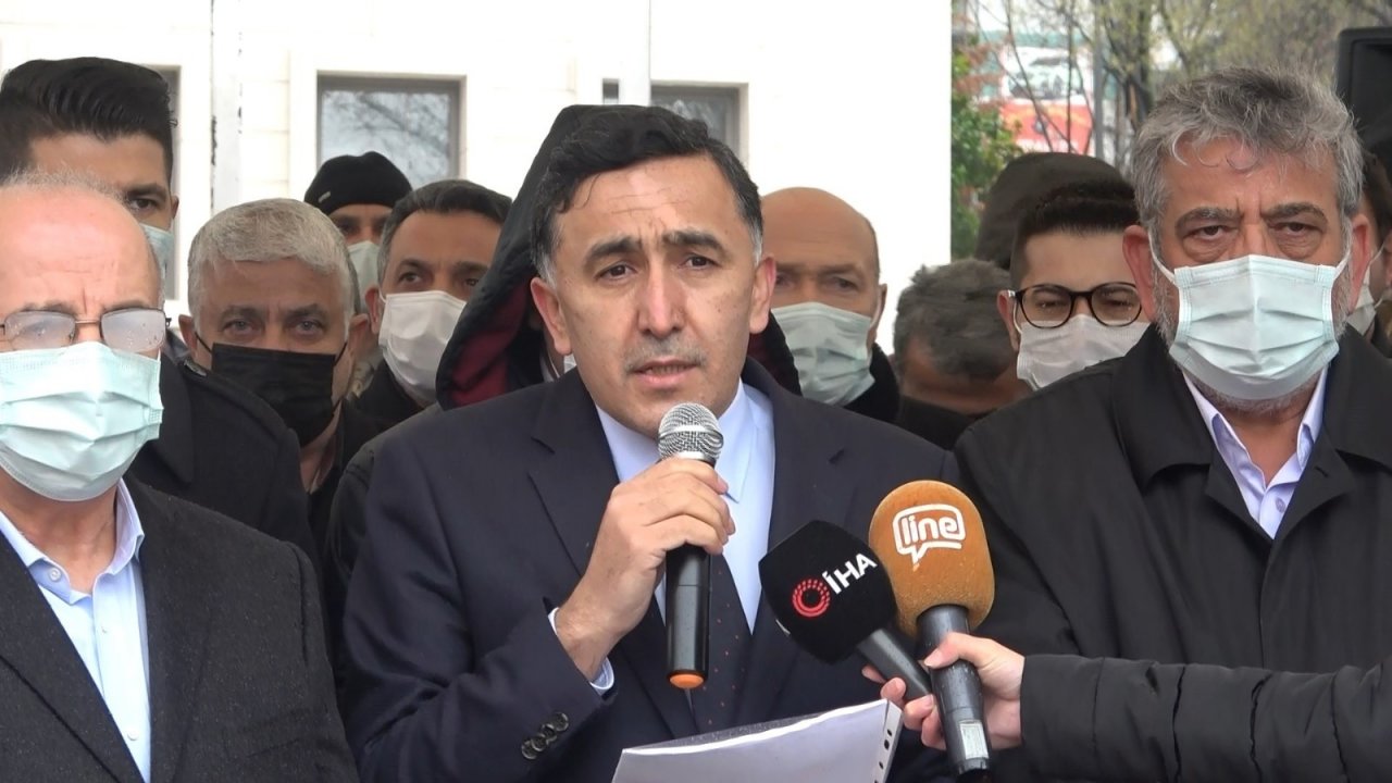 Bursa’da 104 Emekli Amiralin Bildirisine Tepki
