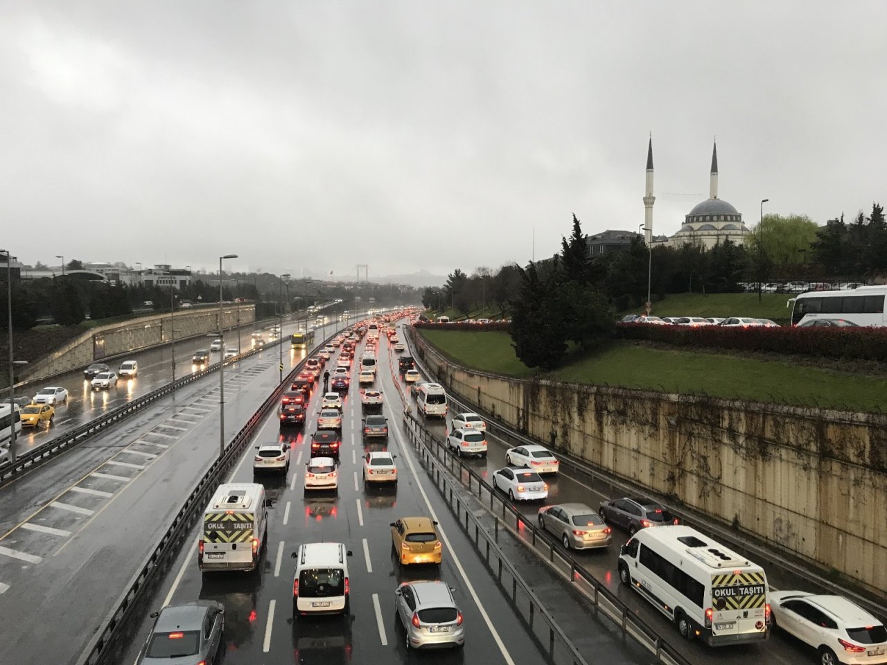 56 Saatlik Kısıtlama Sonrası İ̇stanbul’da Trafik Yoğunluğu
