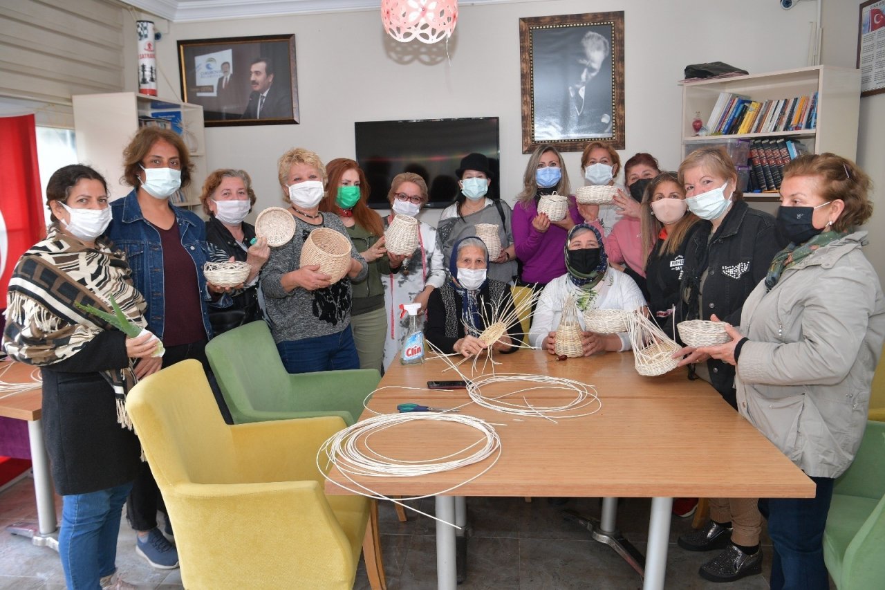 Kadın Sohbet Ve Dayanışma Evleri Kazandırıyor