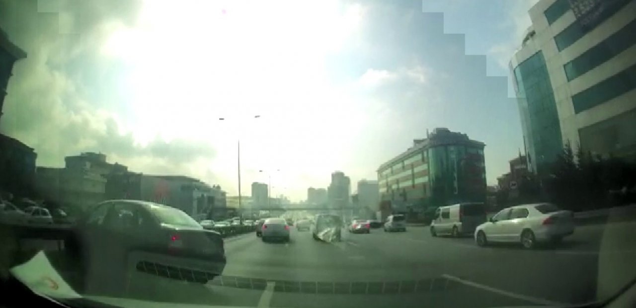 E-5’te Faciadan Dönülen Trafik Kazası Kamerada