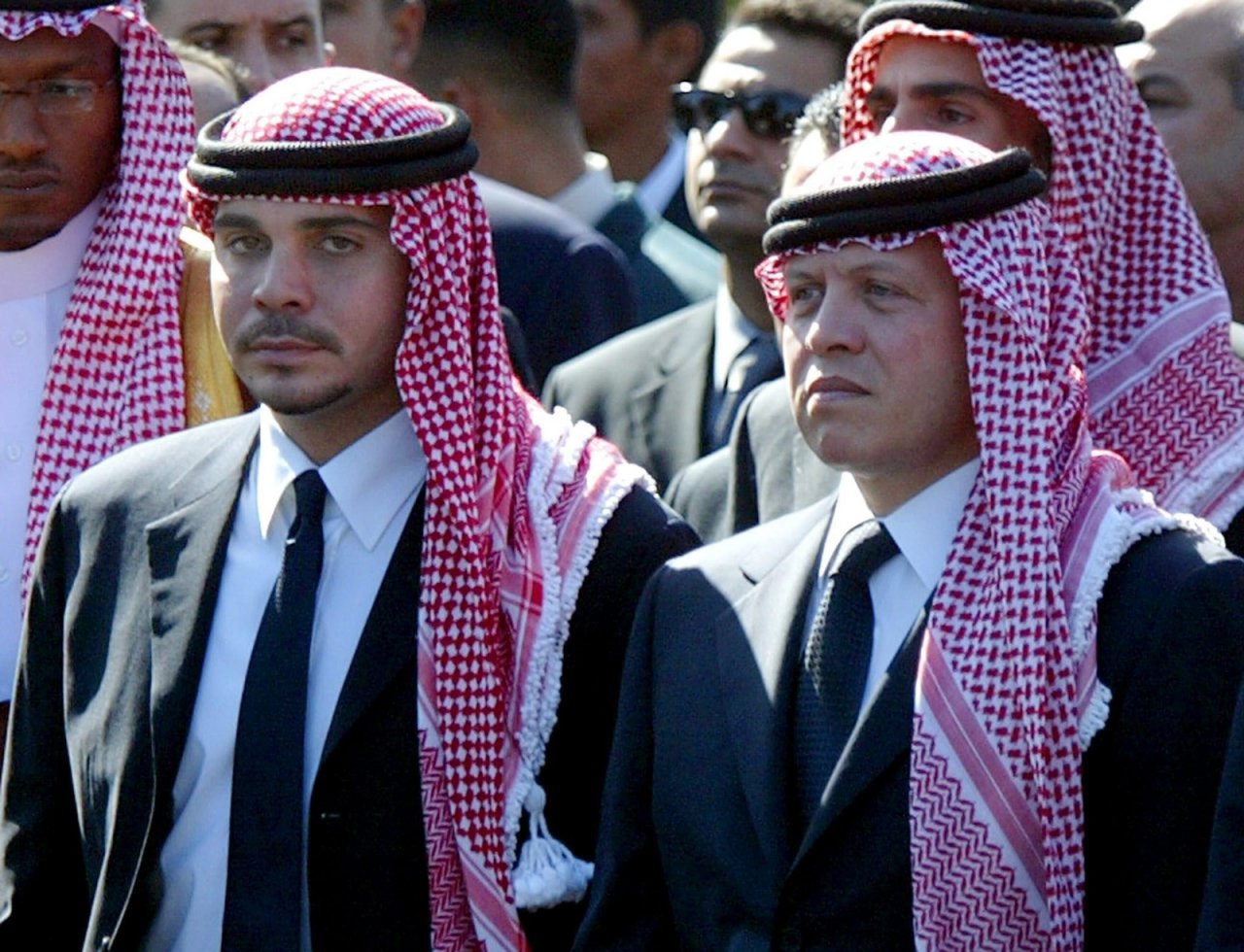 Ev Hapsine Alınan Eski Ürdün Veliaht Prensi Hamza, Kral 2. Abdullah’a Sadakat Yemini Etti