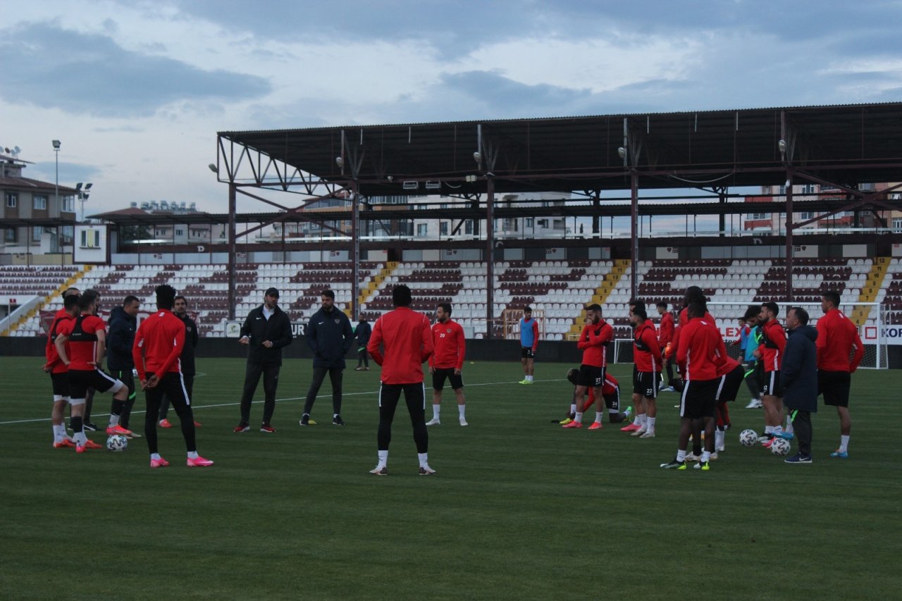 Hatayspor, Fatih Karagümrük’ün Konuğu Oluyor