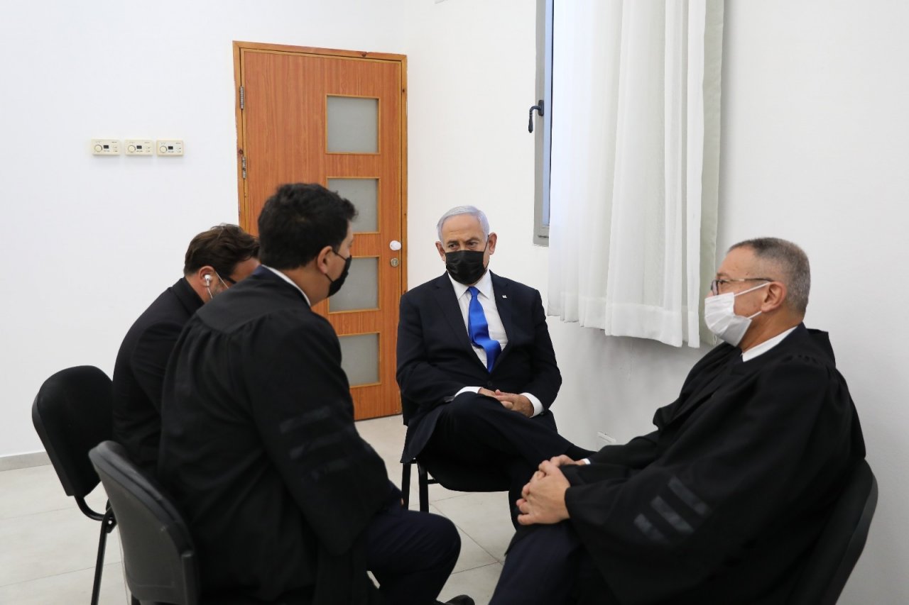 İ̇srail Başbakanı Netanyahu Hakim Karşısına Çıktı
