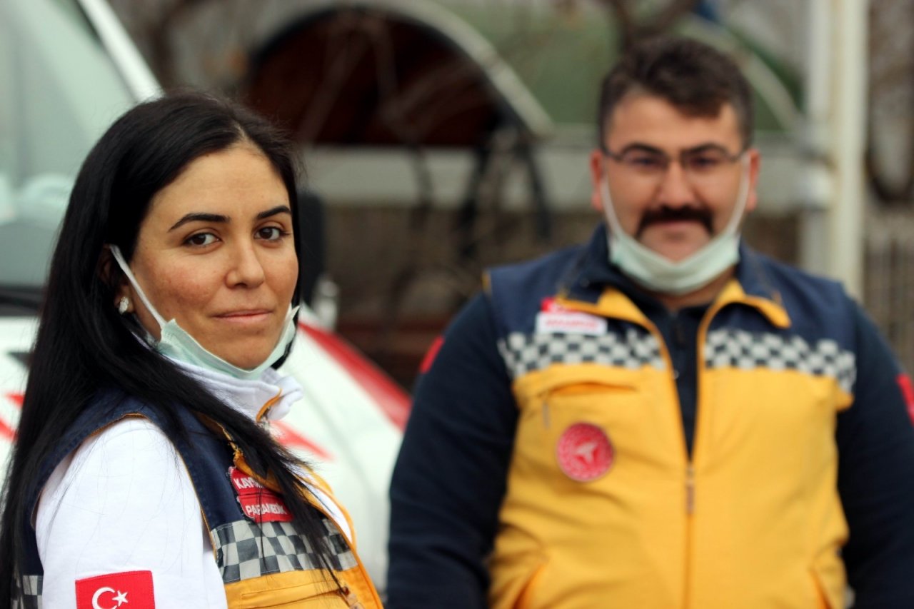 Karı Koca ’el Ele’ Verip Hayat Kurtarıyor