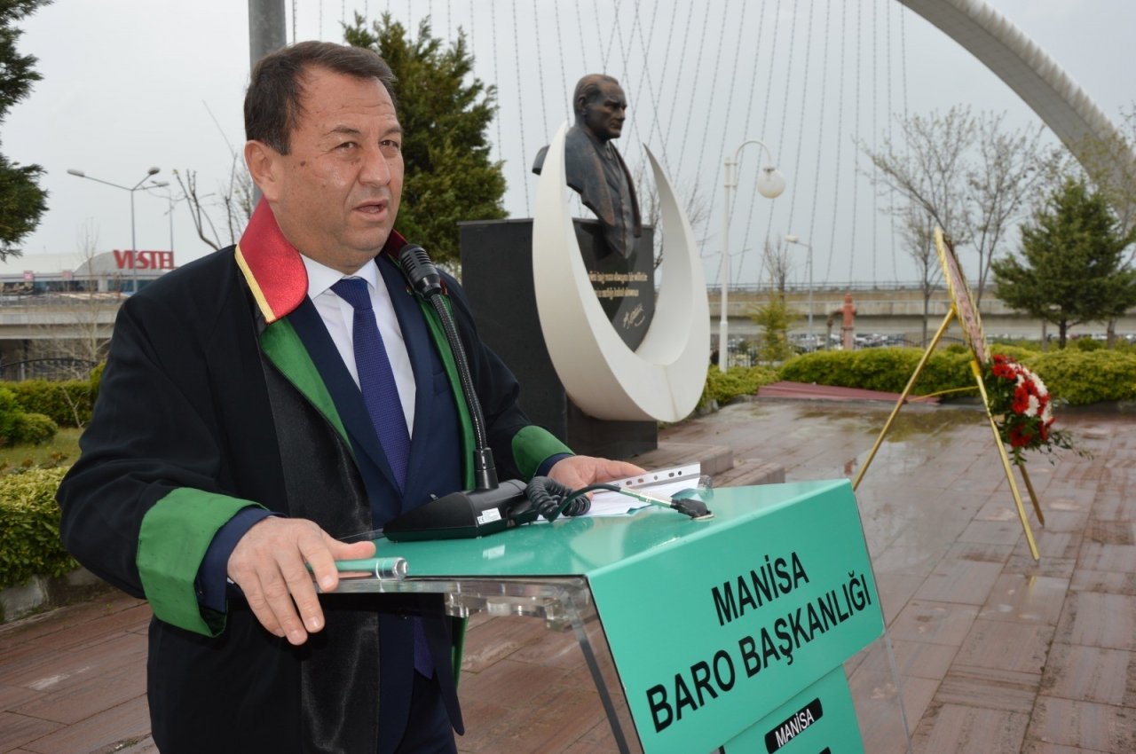 Avukatlar, Etkinliklere Harcayacakları Parayı Vakfa Bağışladı