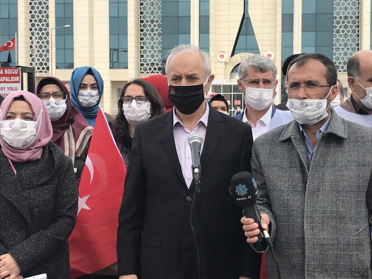 Konya’da, Bildiri Yayınlayan 104 Emekli Amirale Suç Duyurusu