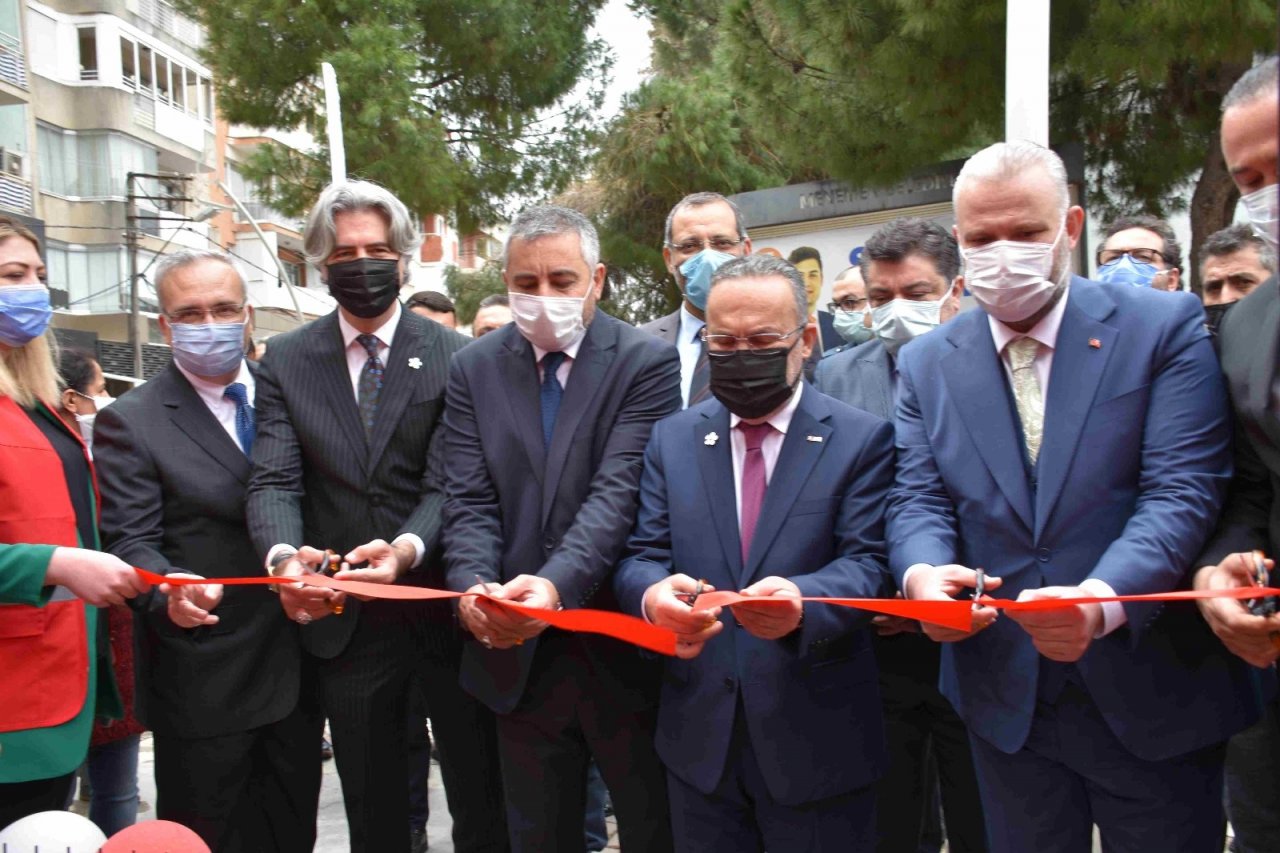 Menemen’de Türk Kızılay Attila İ̇lhan Kan Alma Birimi Törenle Açıldı