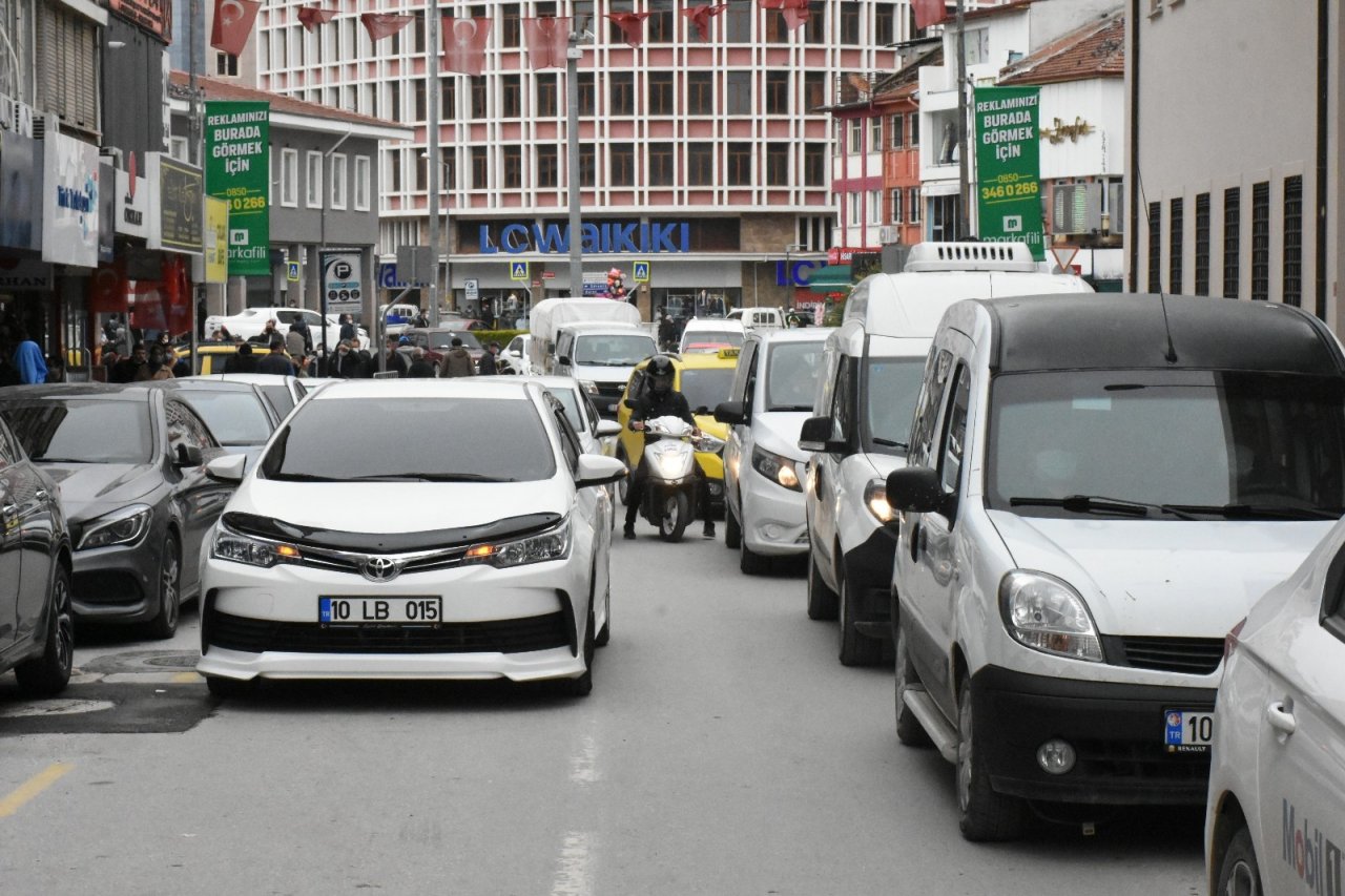 Trafiğin En Büyük Sorunu: Hatalı Parklar