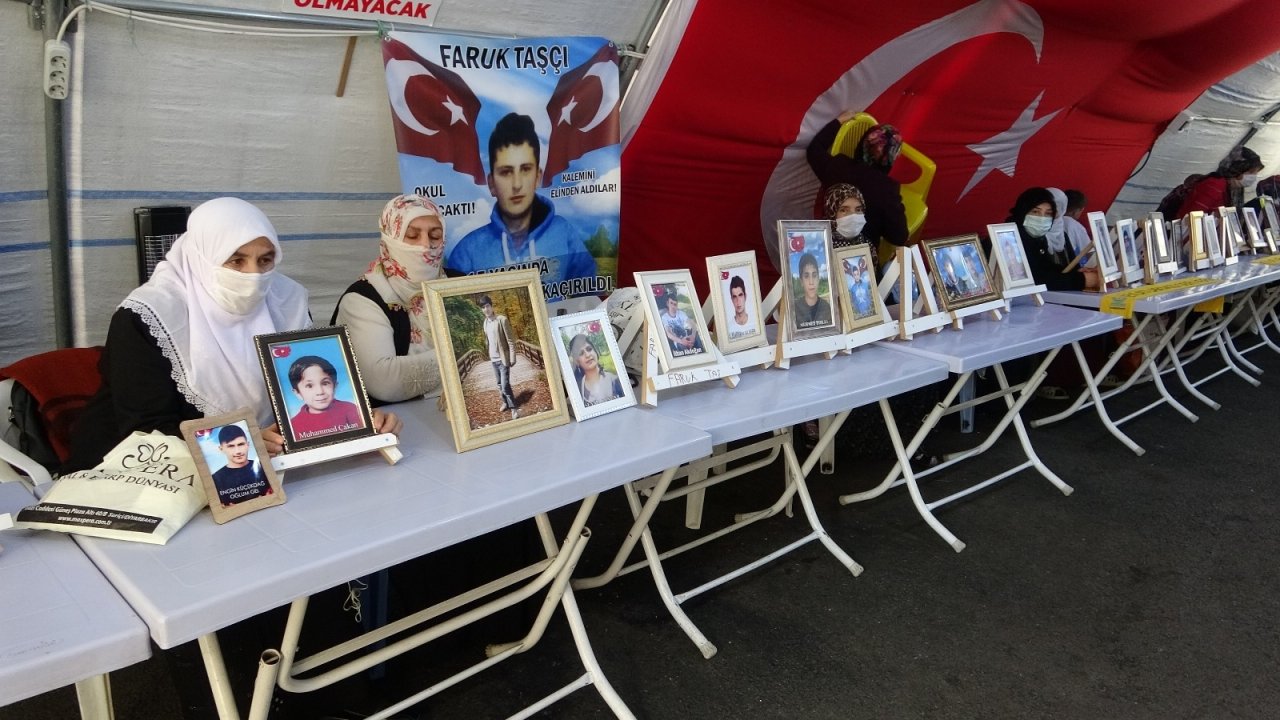 Evlat Nöbetindeki Acılı Baba Turan: "kızım Sağ Mı Ölü Mü Bilmiyorum, Kızımı Hdp Kaçırdı"