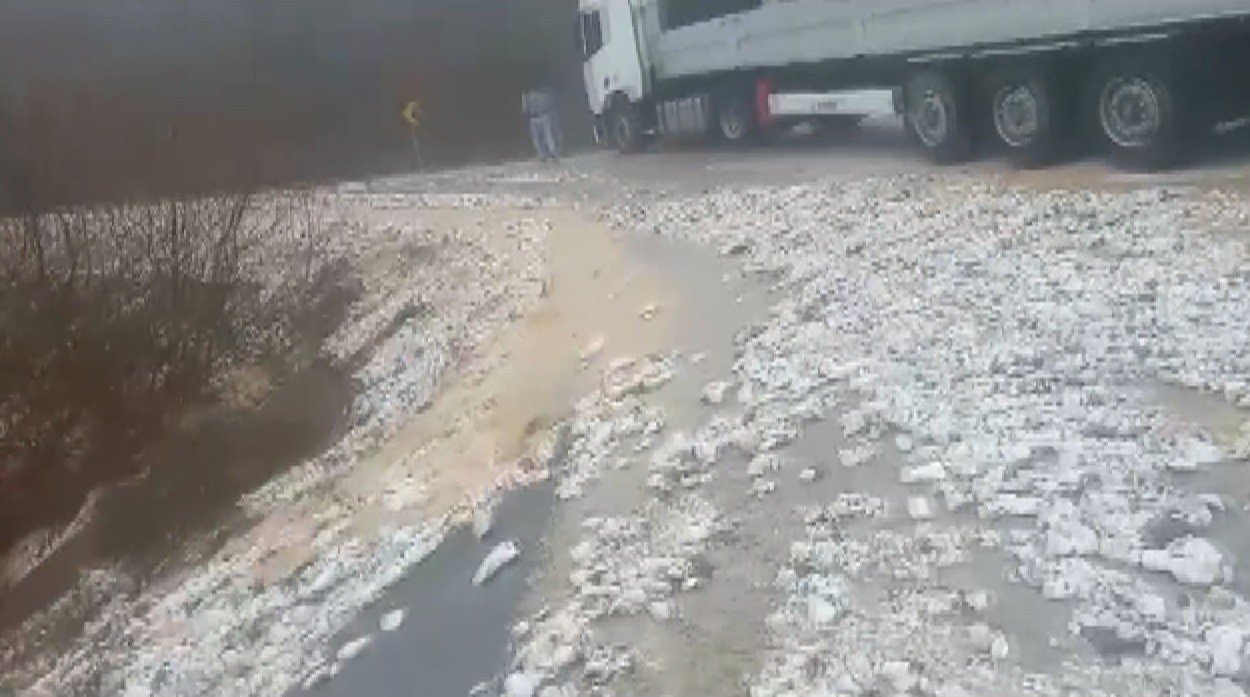 Dereler Taştı Köy Sular Altında Kaldı