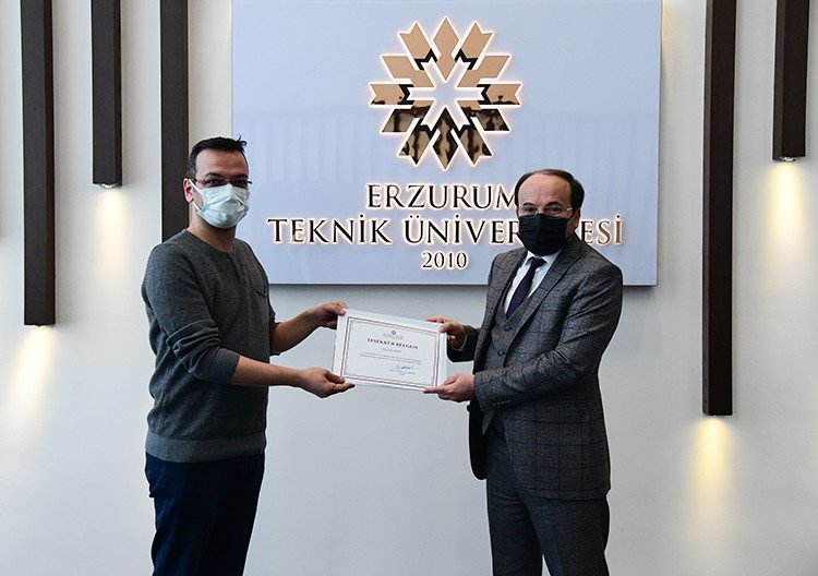 Etü’de 5 Yılını Dolduran Personellere Teşekkür Belgesi Verildi