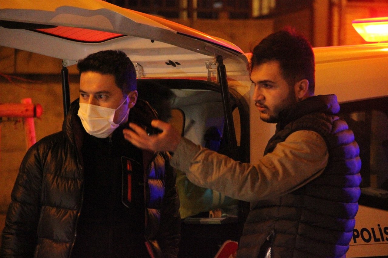 Takla Atan Araçtan Burnu Bile Kanamadan Çıktı, Dakikalarca Ters Dönen Aracını İzledi