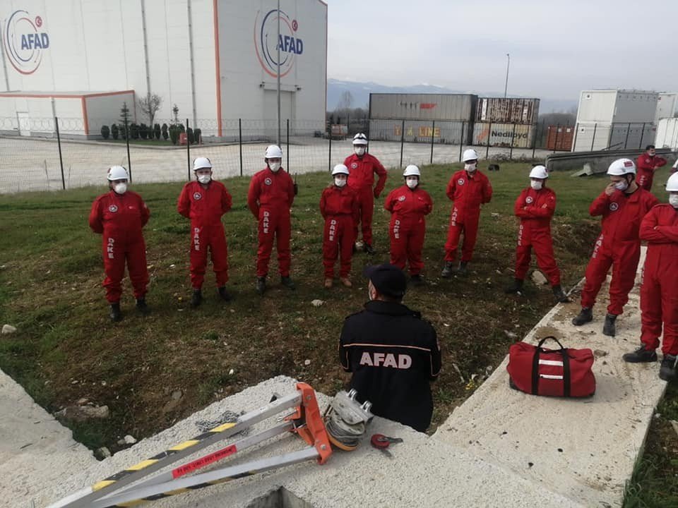 21 Kişi Tüm Eğitimleri Başarı İle Geçti