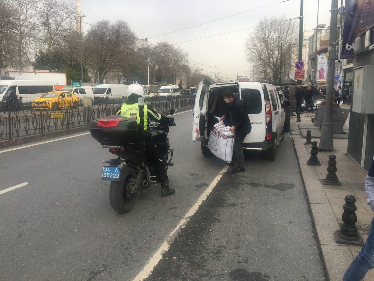 Beyazıt’ta Trafik Yoğunluğunu Önlemek İçin Denetim Yapıldı
