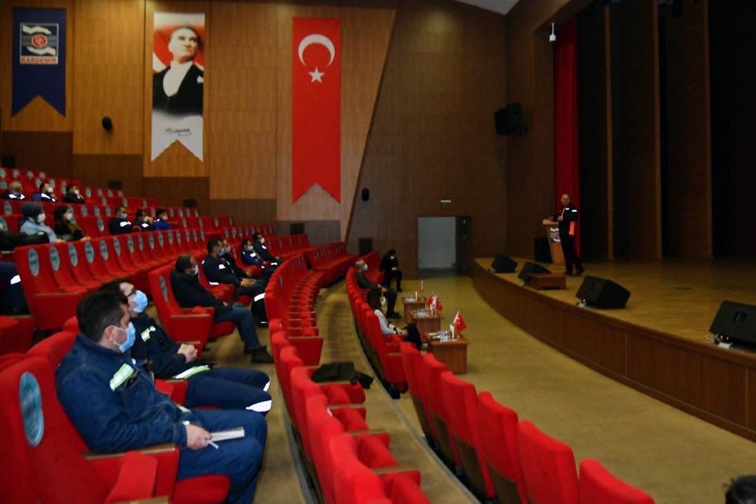 Kardemi̇r’den Sivil Savunmaya Destek