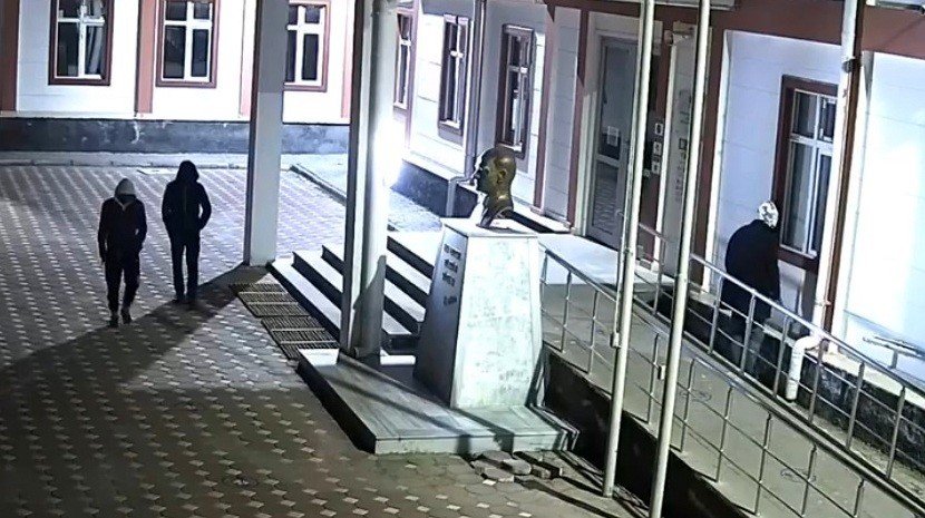 Okul Kantininden Hırsızlık Kamerada