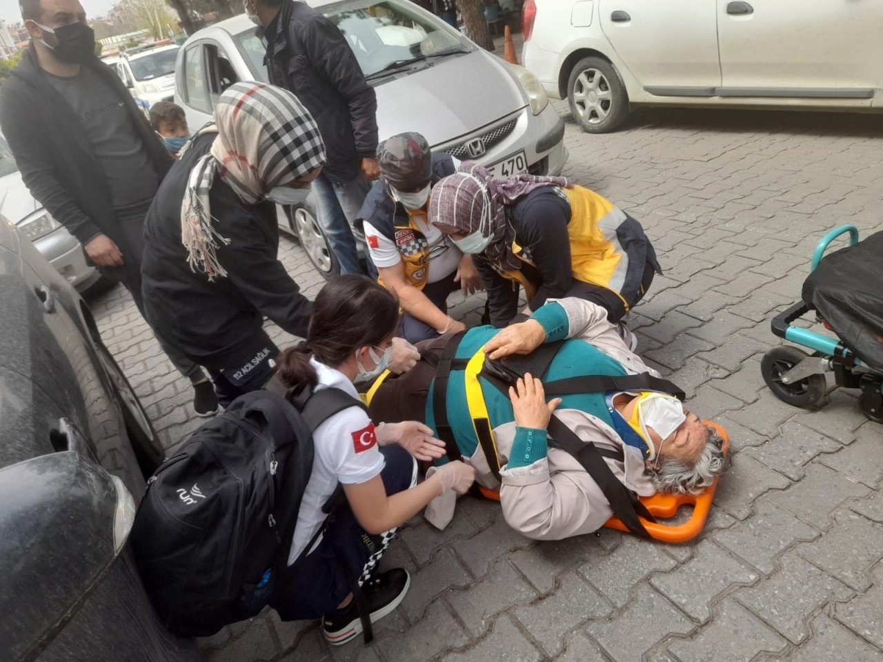 Pazardan Dönen Yaşlı Kadına Araba Çarptı