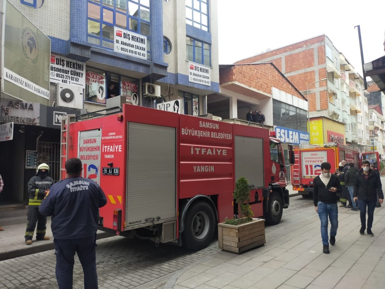 Yangın İhbarına Giden İtfaiye Mangal Dumanıyla Karşılaştı