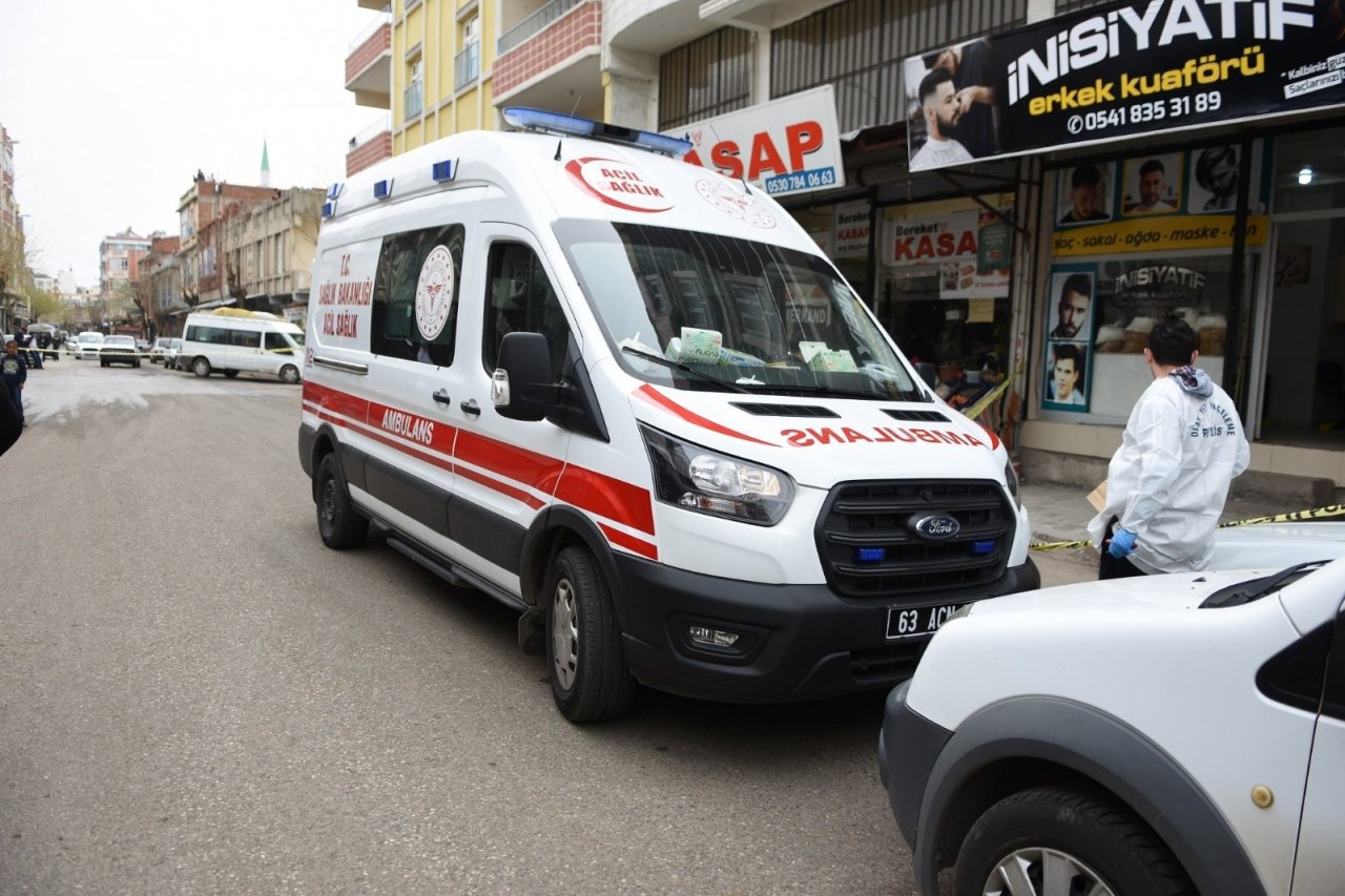 Berber Dükkanına Silahlı Saldırı 1 Ölü, 1 Yaralı