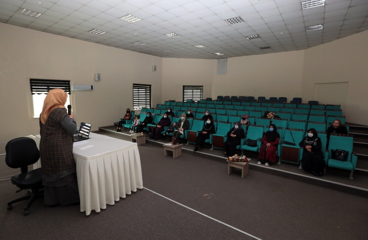 Van Büyükşehir Belediyesinden ‘otizm’ Konulu Seminer