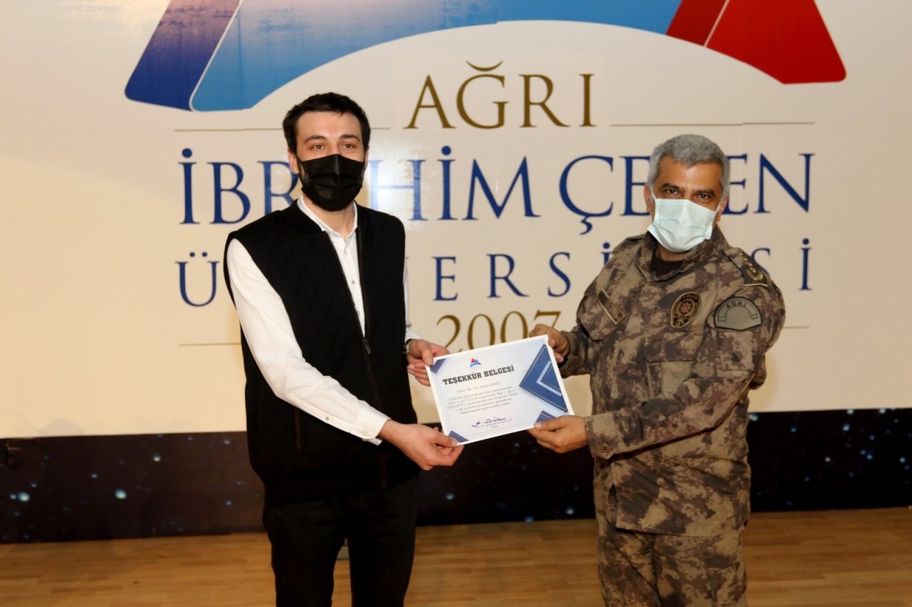 Ai̇çü’de Akademik Teşvik Ve Cübbe Giyme Töreni