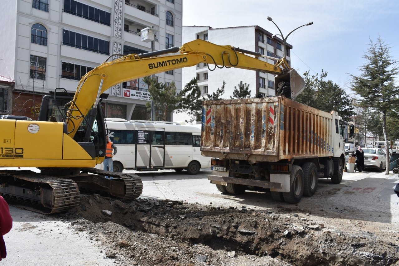 Tatvan Belediyesinden Altyapı Çalışması